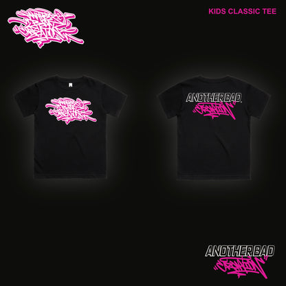 KIDS  ANOTHER BAD CREATION - ABC PINK ON BLACK DROP - CLASSIC TEE - 3060 - BLACK